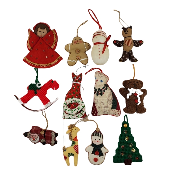 Bundle of 12 handmade small ornaments - Picture 1 of 7